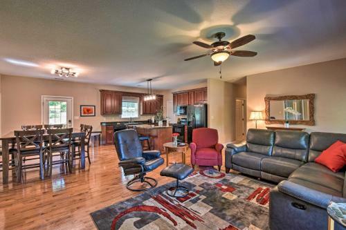 Spacious Lake Hartwell Home With Private Dock!