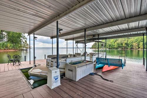 Spacious Lake Hartwell Home With Private Dock!