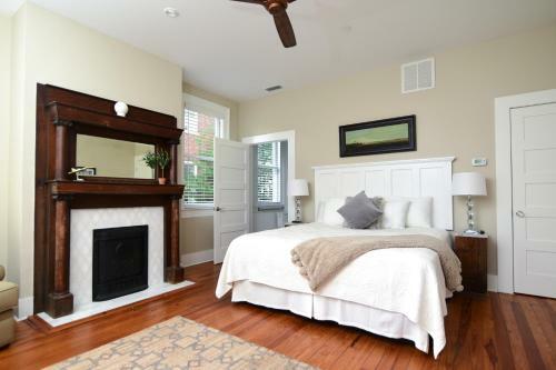 Posada 607 Bay Luxurious Guest Rooms