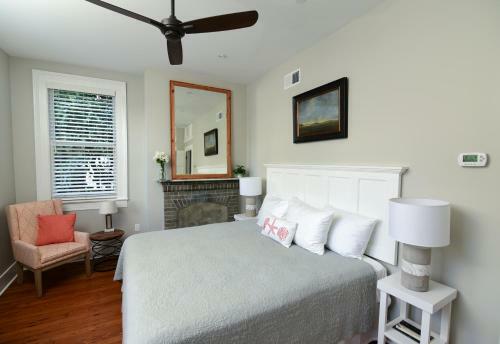 Posada 607 Bay Luxurious Guest Rooms