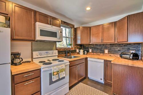 Pet-friendly Fair Play Getaway With Boat Dock!