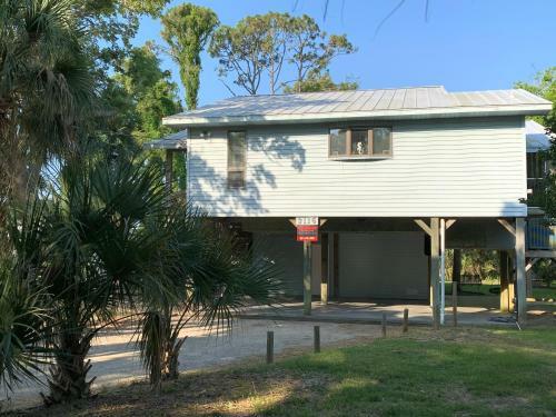 Beach Bum Paradise Edisto Beach With Pool