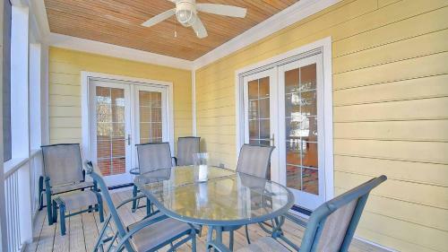Beach Retreat By Peace Vacations