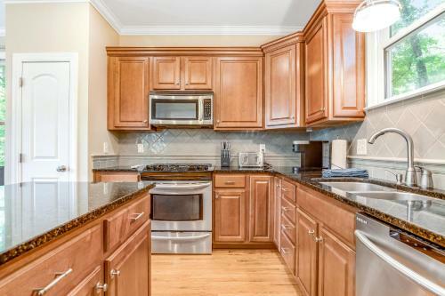 530 Lloyed Rd - 30 Day Rental