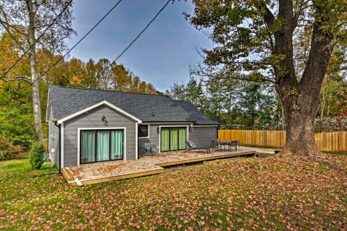 Greenville House With Deck Less Than 4 Mi To Downtown!