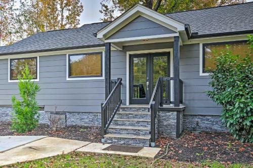 Greenville House With Deck Less Than 4 Mi To Downtown!