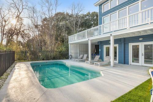 5 Edgewater Aly