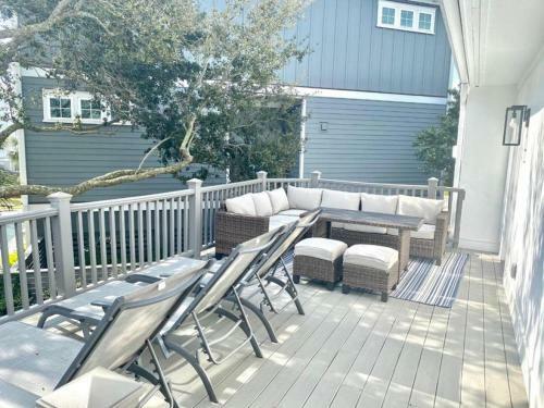 6 34th Avenue