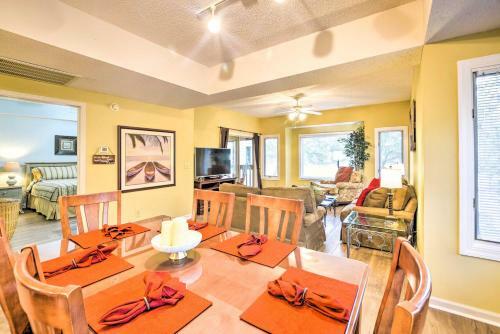 Apartamento Waterfront Golf Course Home Screened Balcony
