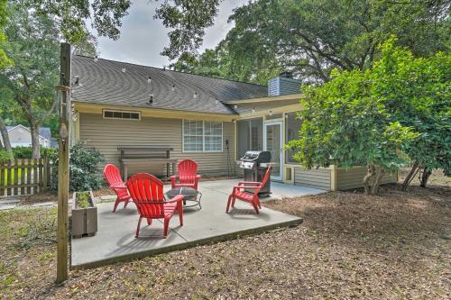 Modern Retreat 4 Mi To Isle Of Palms Beach!
