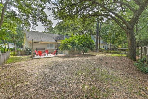 Modern Retreat 4 Mi To Isle Of Palms Beach!