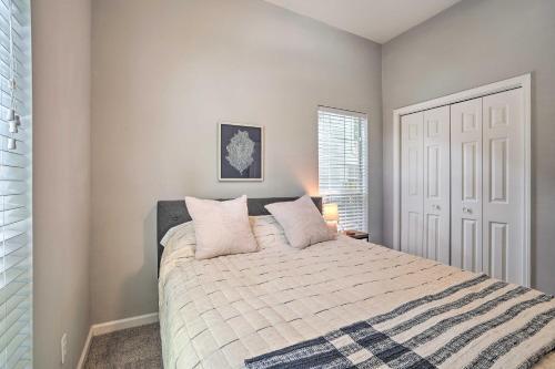 Modern Retreat 4 Mi To Isle Of Palms Beach!