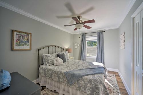 Charming House With Patio, 3 Half Mi To Beach!