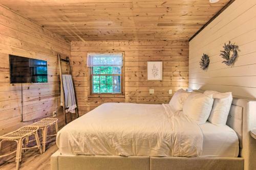 Pickens Cabin With Spacious Kitchen And Dining Area!