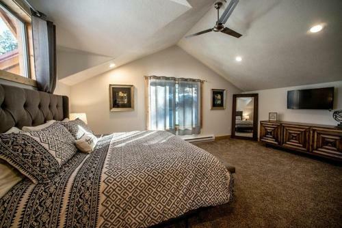 Missing Link Chalet At Terry Peak