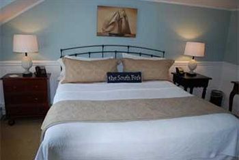 Bed & Breakfast The Hedges Inn