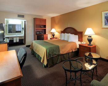 Motel Colonial Inn Shawnee