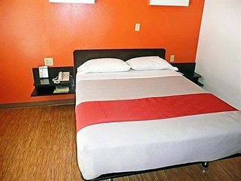 Motel 6 Mcminnville