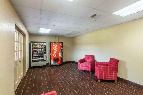 Motel Americas Best Value Inn Shawnee
