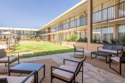 Motel Americas Best Value Inn Shawnee