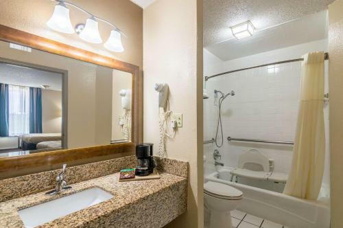 Motel Americas Best Value Inn Shawnee