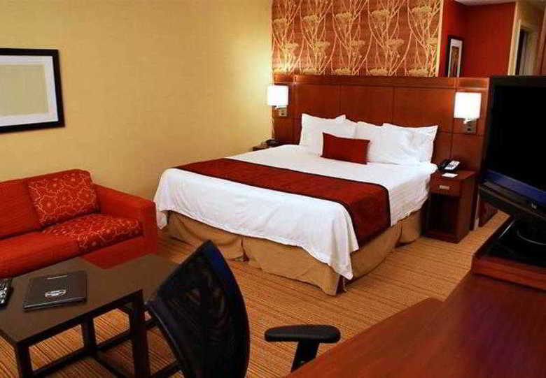 Hotel Courtyard Lima