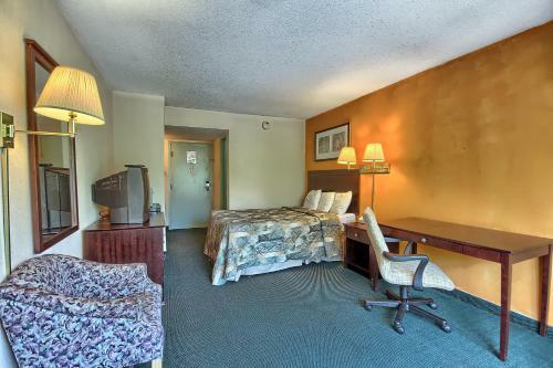 Hotel Econo Lodge Inn & Suites Lima