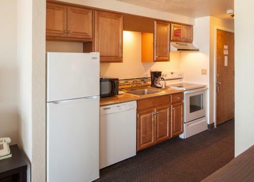 Hotel Surfside Resort