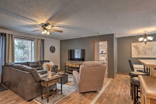 14a Getaway Family House With Large Deck!