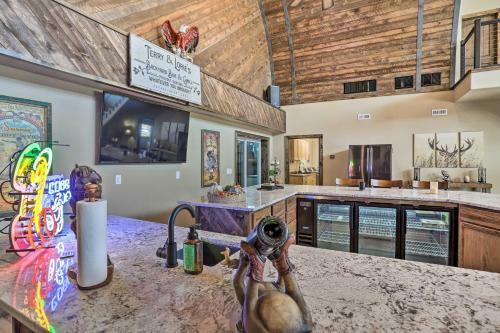 Whiskey Barrel Ranch With Grill And Fire Pit!