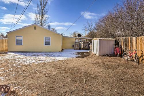 Cozy Rapid City Escape With Outdoor Fire Pit!