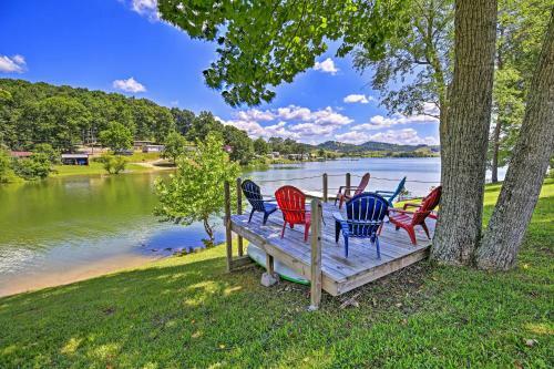 Waterside Cherokee Lake Home With Private Dock!
