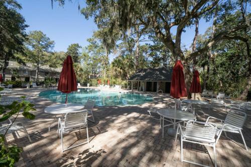 144 The Greens 2 Br Shipyard Golf Condo