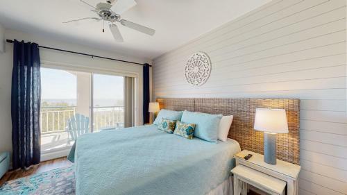 Villa 3505 Windsor Court South