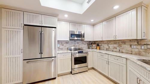 Villa 5402 Hampton Place South