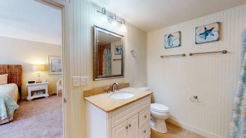 213 Turnberry Village