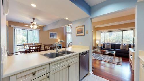 243 Turnberry Village