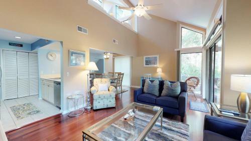 243 Turnberry Village