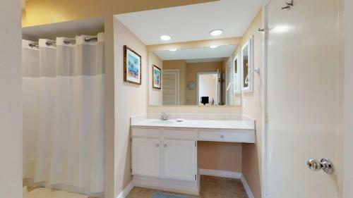 243 Turnberry Village