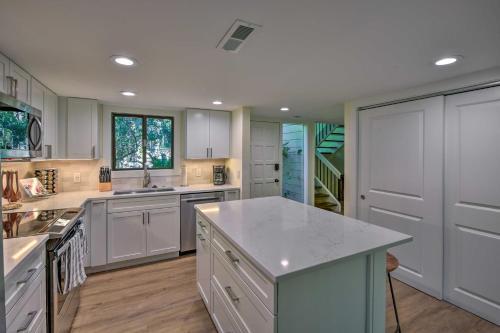 Villa Hilton Head Escape With Private Beach Access!