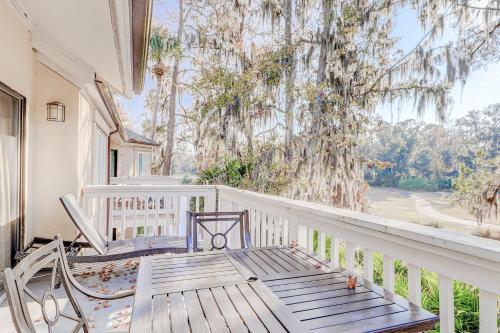 Colonnade Club 158