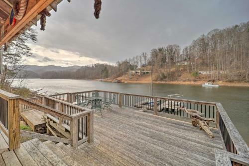 Butler Cabin With Private Dock On Lake Watauga!