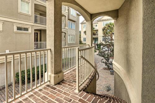 Upscale Beach Escape With Private Pool And Spa!