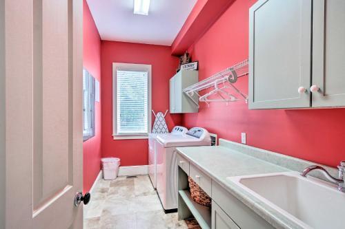 Upscale Beach Escape With Private Pool And Spa!