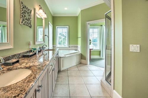 Upscale Beach Escape With Private Pool And Spa!