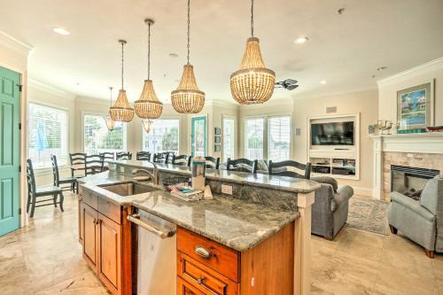 Upscale Beach Escape With Private Pool And Spa!