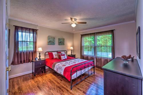 Lovely Monroe Cottage With Deck - 2 Mi To Lake!