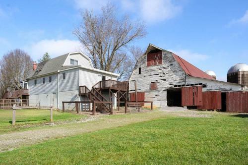 House Mountain Farm