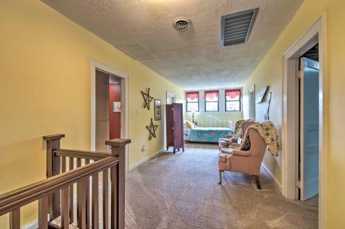 Doctors Inn Historic Country Home With Sunroom!