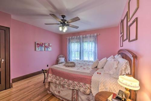 Doctors Inn Historic Country Home With Sunroom!